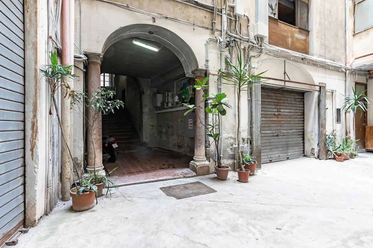 Teatro Massimo Central Elegant Apartment X5 Palermo 0*,  Italy